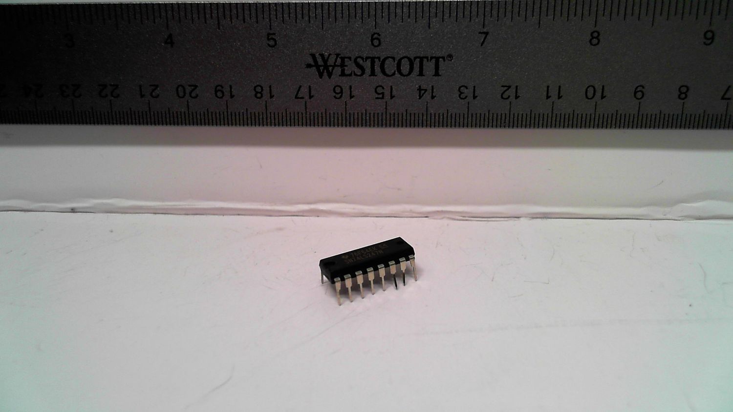 IC - SN74LS247 - BCD-to-7-Segment Decoder Driver