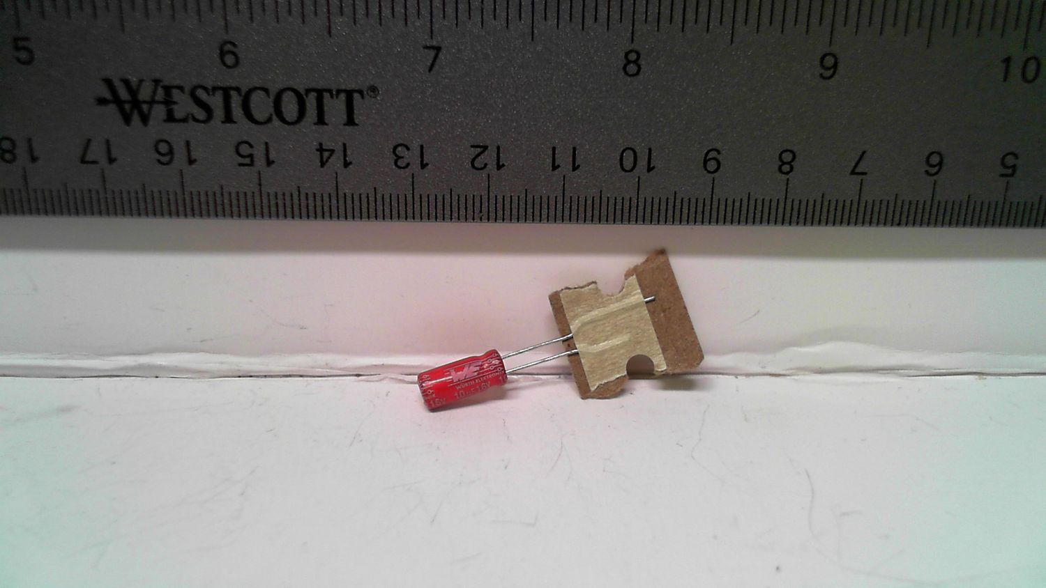 Capacitor Electrolytic - 10uF - 16v