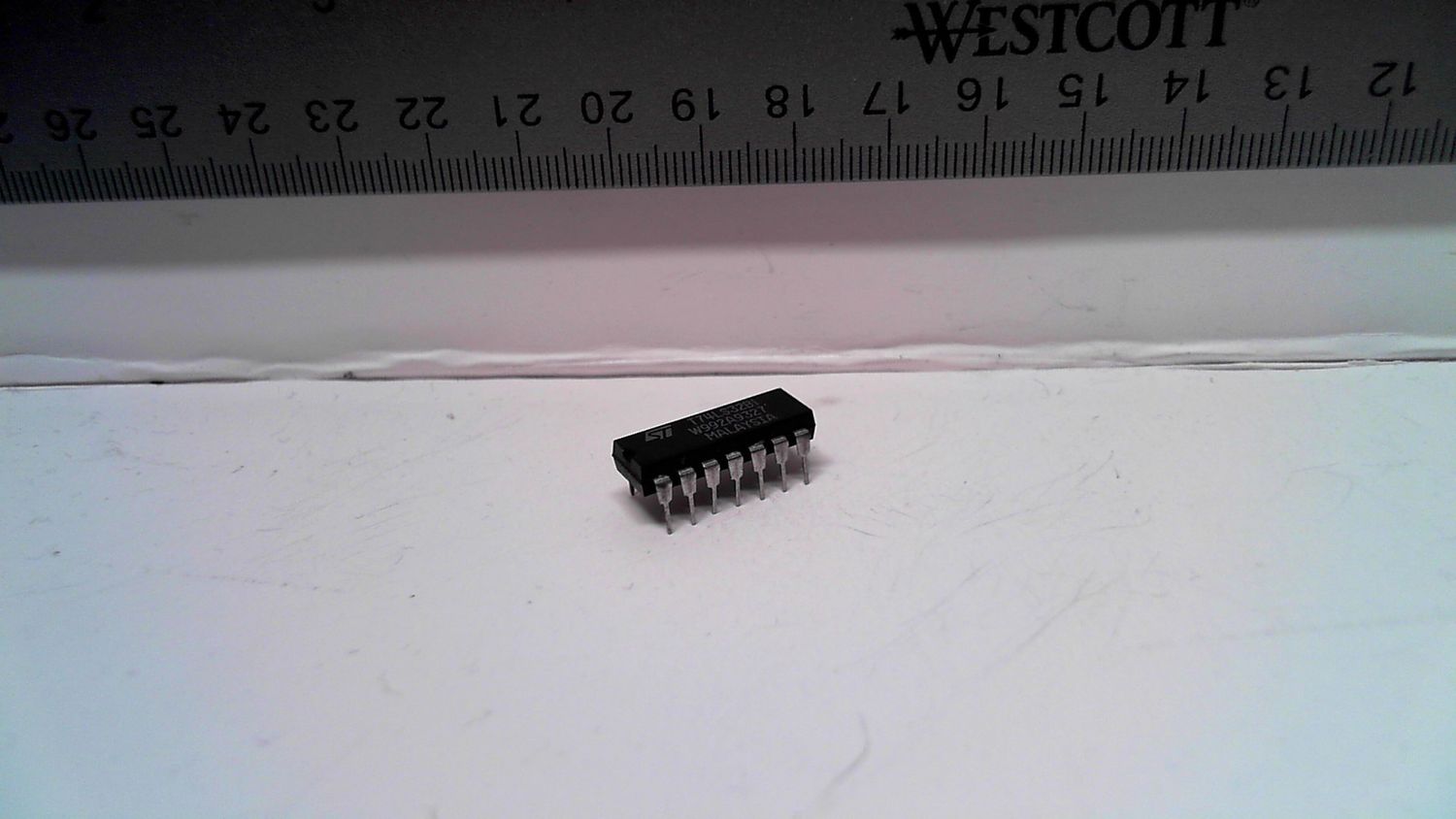 Phase Locked Loop 4046B
