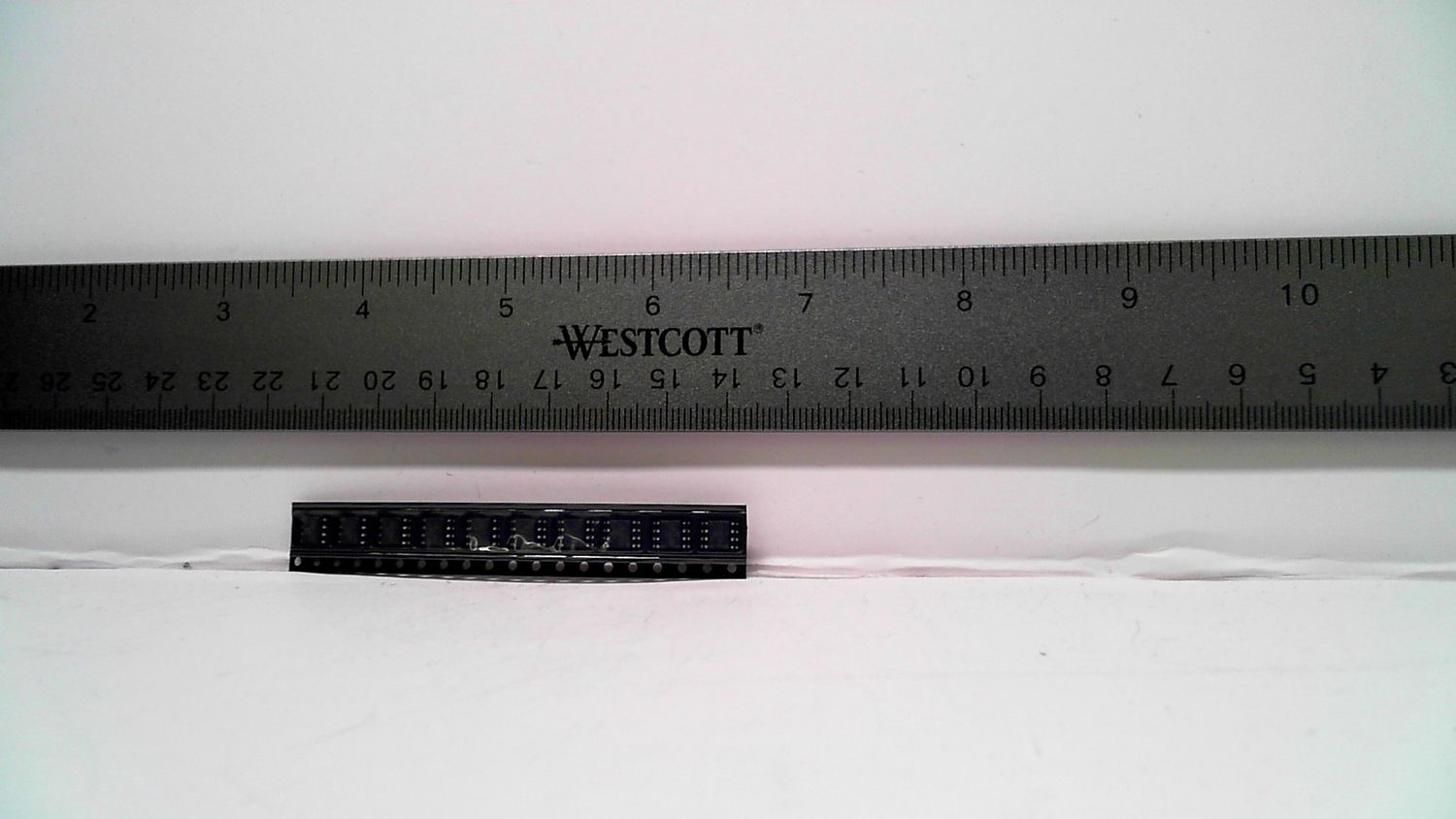 SMD Linear Voltage Regulator 1.2A