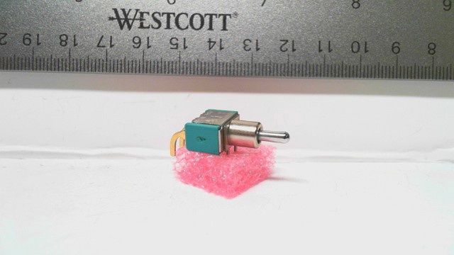 Switch - Toggle - momentary SPDT medium 90°