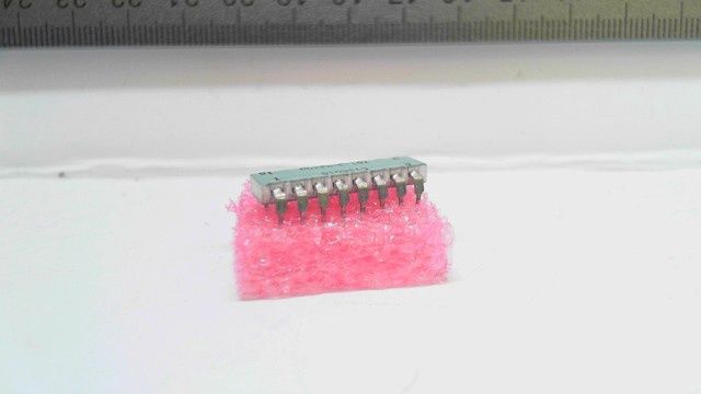 Resistor Array - 2.2k Ohm - 16DIP