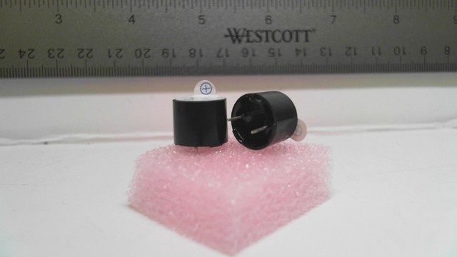 Buzzer - 5V Through-Hole