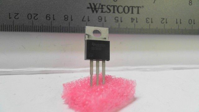 Linear Voltage Regulator - 15V positive