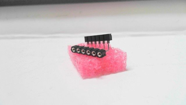 Female Pin Headers - 6ct round
