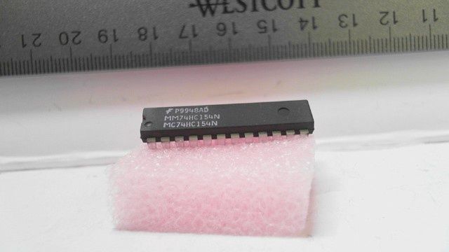 IC - 74LS154 - 4:16 Decoder/Demultiplexer