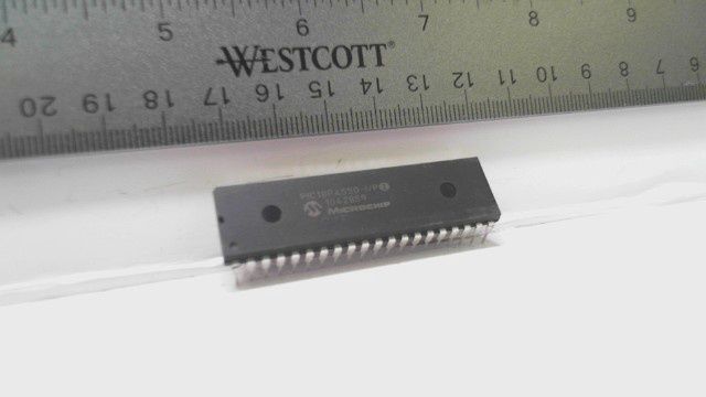 IC - PIC18F4550-I/P - 8 Bit 32KB Flash