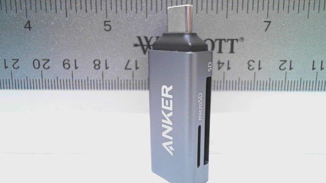 USB C card reader - SD and MicroSD