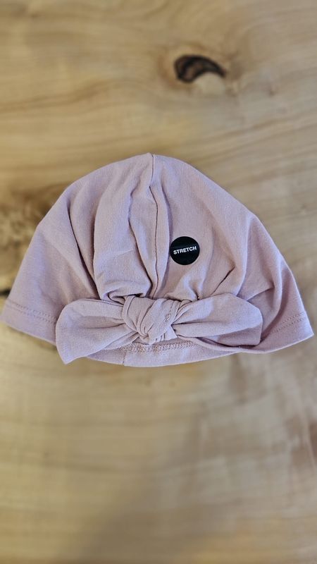 Mutsje met knoop