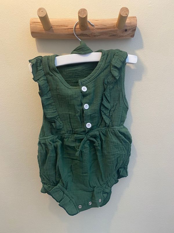 Mousseline rompertje Ruffles
