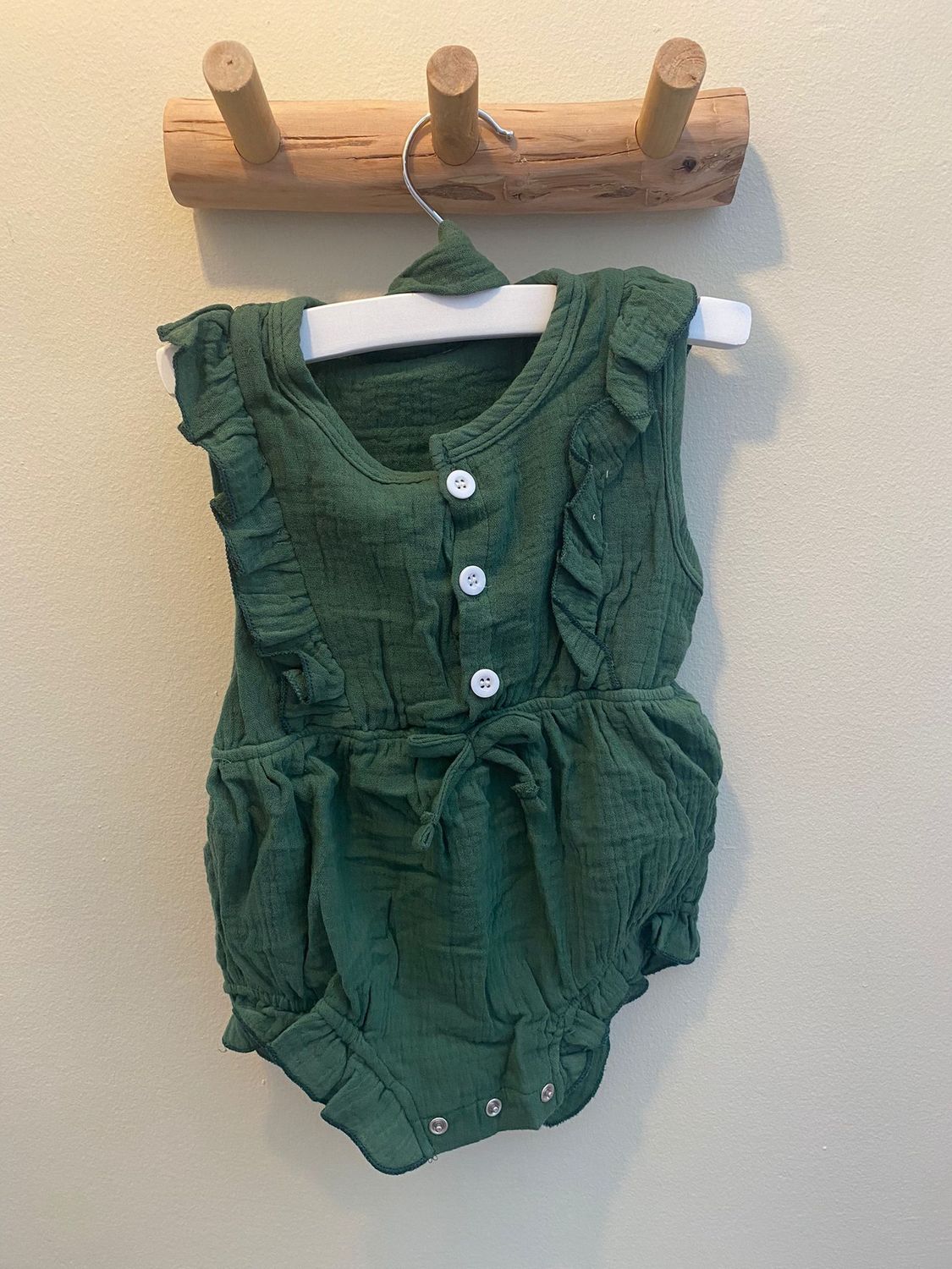 Mousseline rompertje Ruffles, Colour: Groen, Size: 3-6mnd