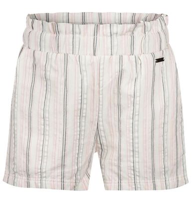 Linnen shorts girl