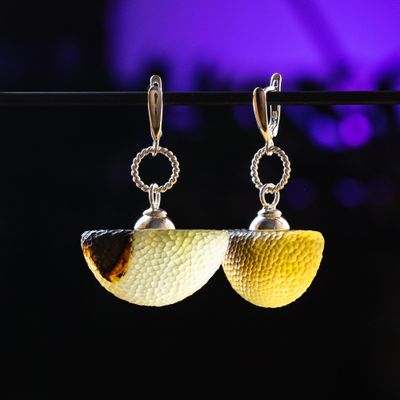 Half-moon &#39;&#39;Meteorite&#39;&#39; medium amber earrings