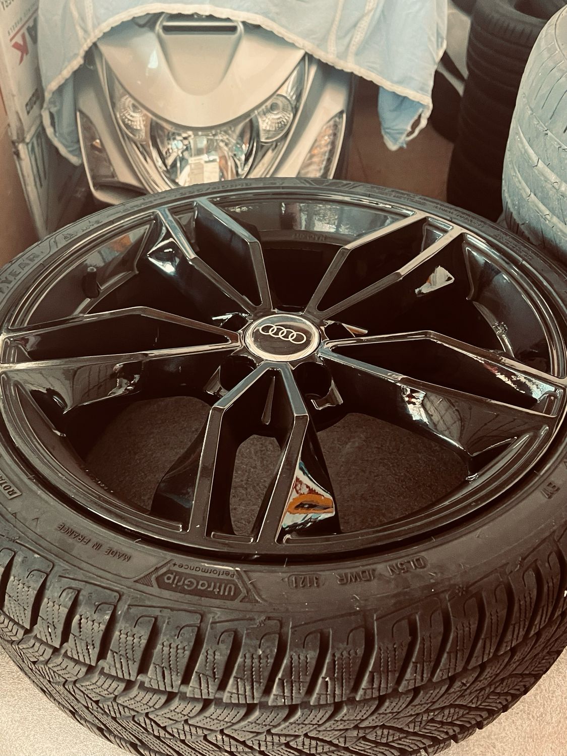 Kit cerchi e gomme 2254018 invernali 80% Audi