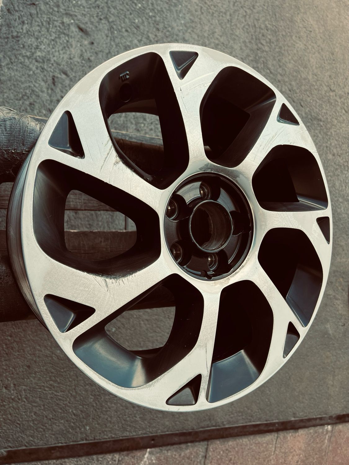 Quattro cerchi da 16 Fiat 500 L 5x98 usati Originali