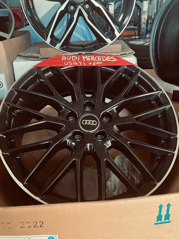 4 cerchi da 19 Audi originali usati