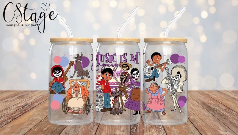 Music is my therapy glass cup