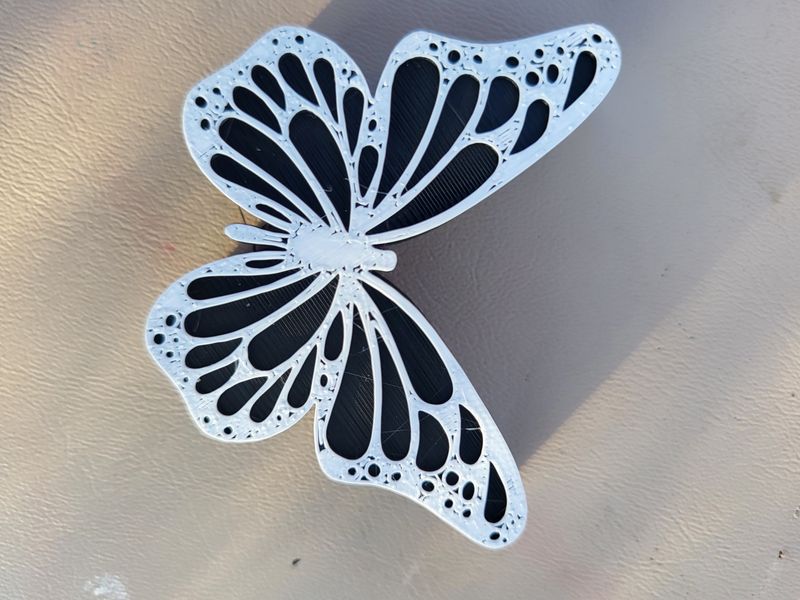 Black and white butterfly strawtopper 8mm