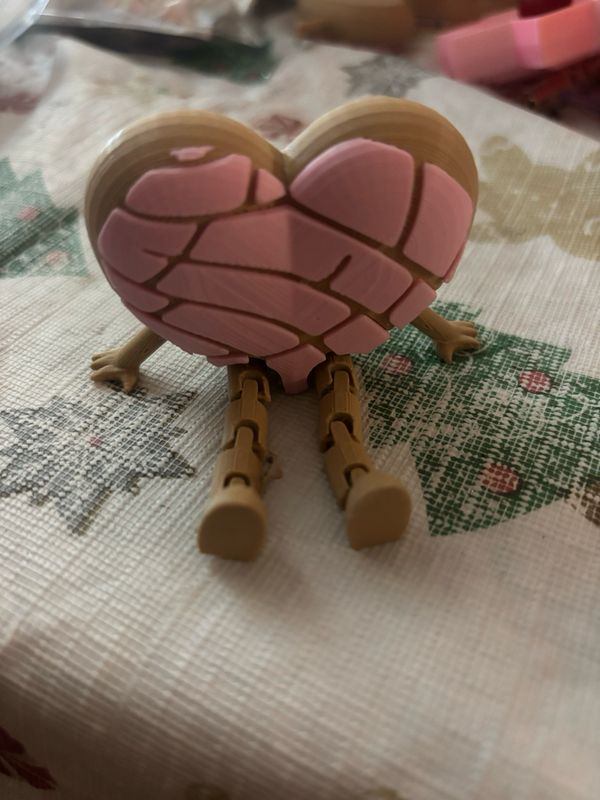 Buddy Concha Heart Shaped