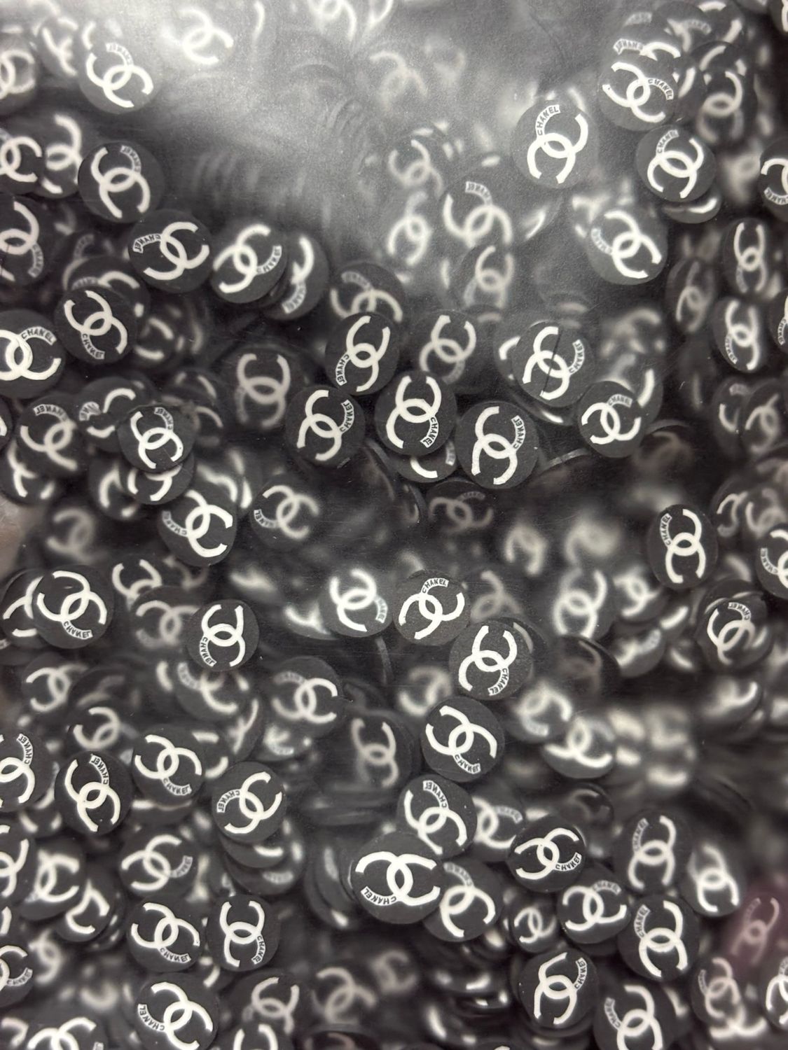 Cc Black And White Clay