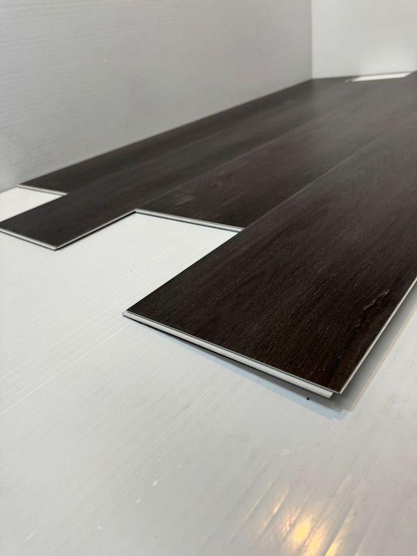 SPC Flooring Woodland Oak Color 7MM