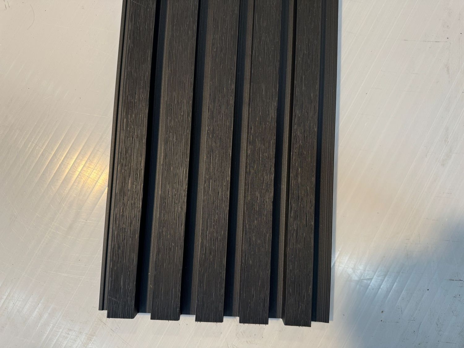 External Cladding In Black 5 Slat 3.6 M