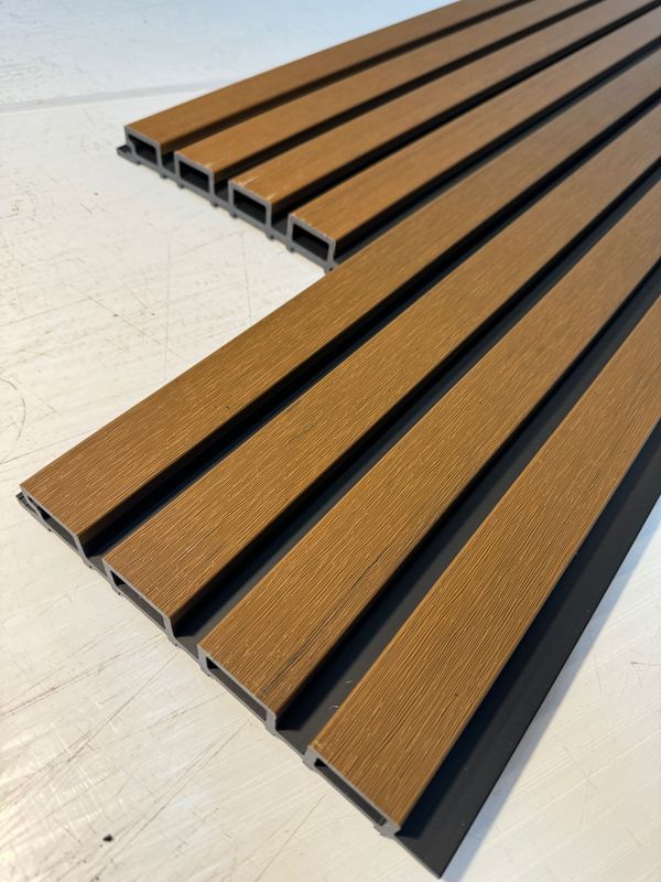 External Cladding In Half Brown 4 Slat 3 M