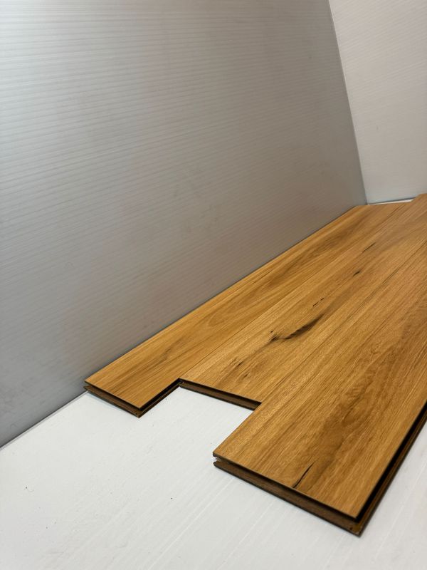 Laminate Flooring Natural Blackbutt 1220-1.96 sqm