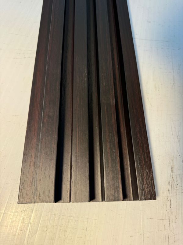 Internal Cladding In Brown Japan 2.7 M