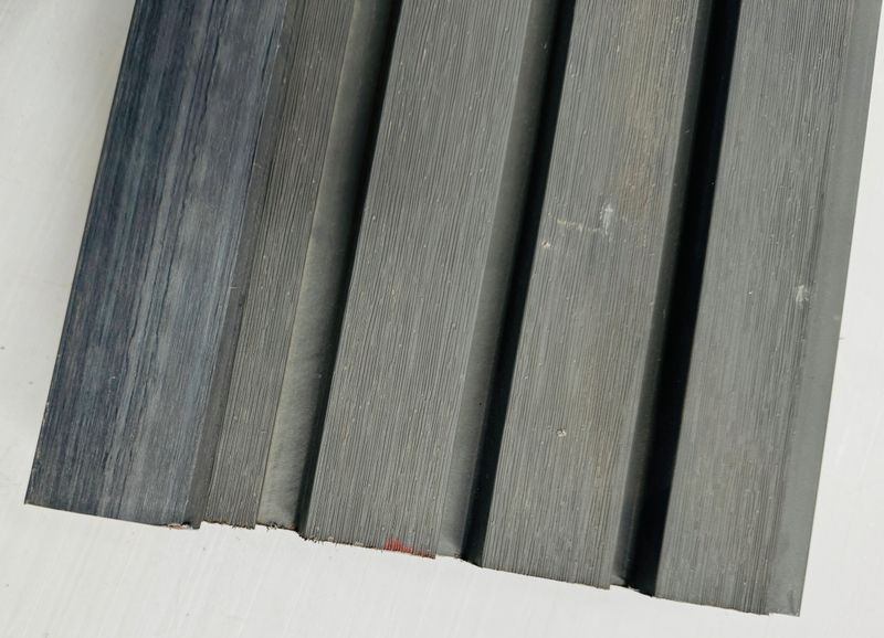 External Cladding In Grey 4 Slat 5.8 M