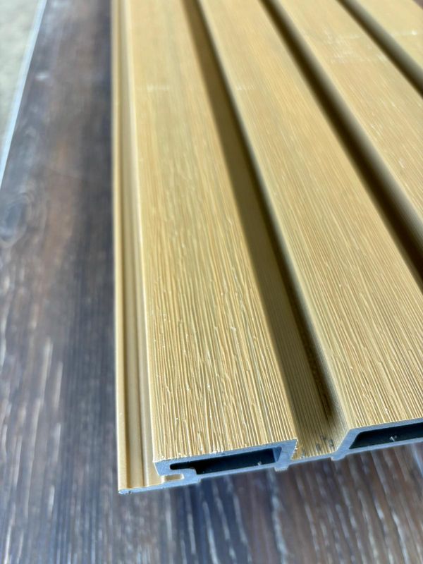 External Cladding In Teak Of Decking 4 Slat 3 M