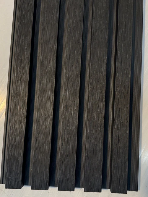 External Cladding In Black 5 Slat 3 M