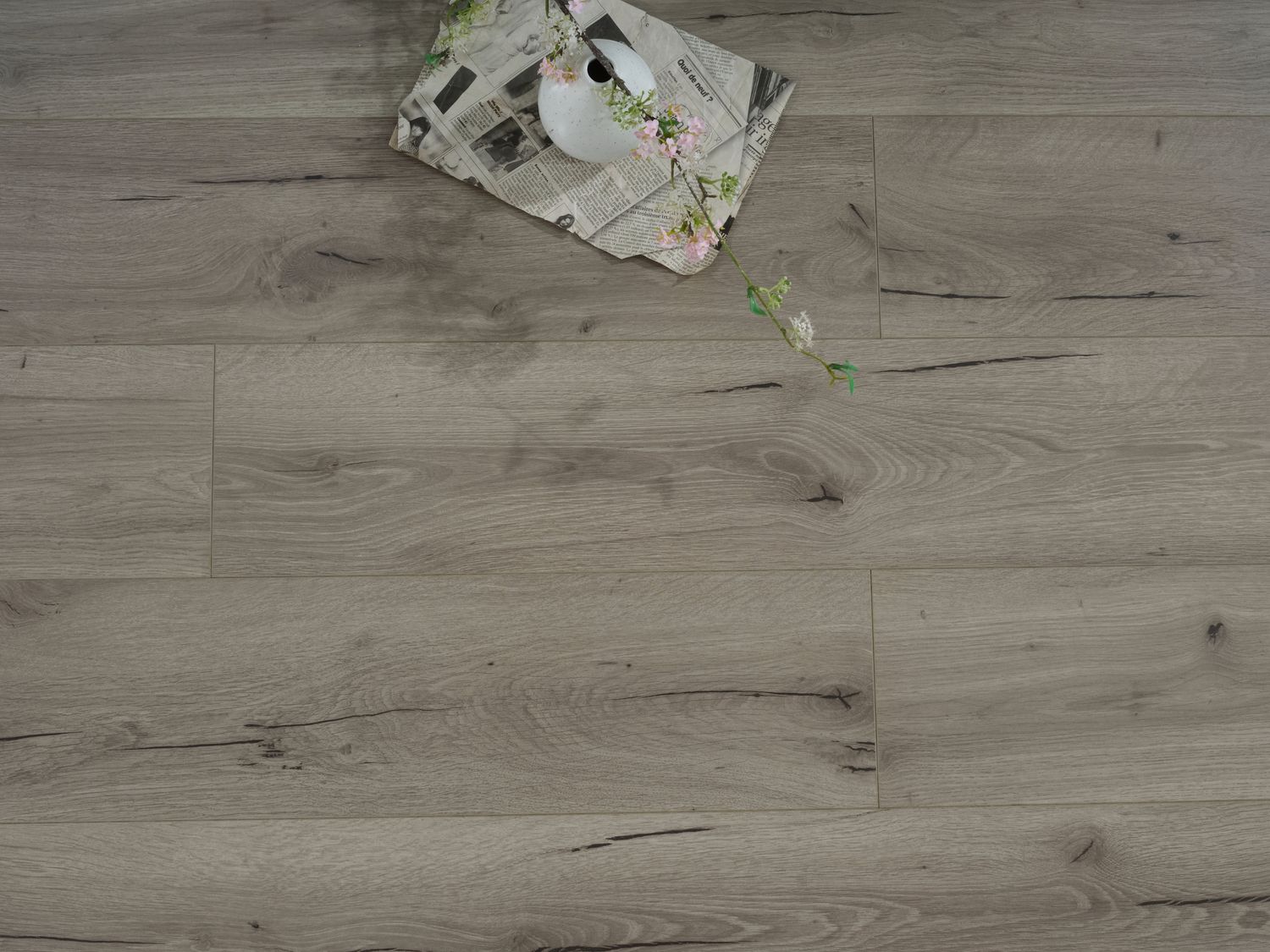 Laminate Flooring Feature Grey Color 1222-1.47 Sqm