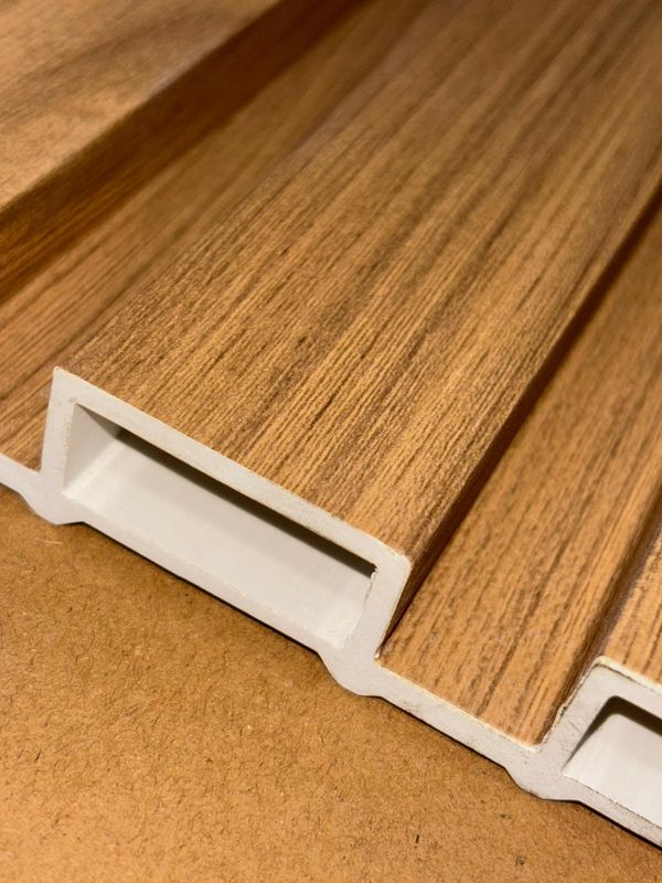 Internal Cladding In Teak 4 Slat 3.5 M