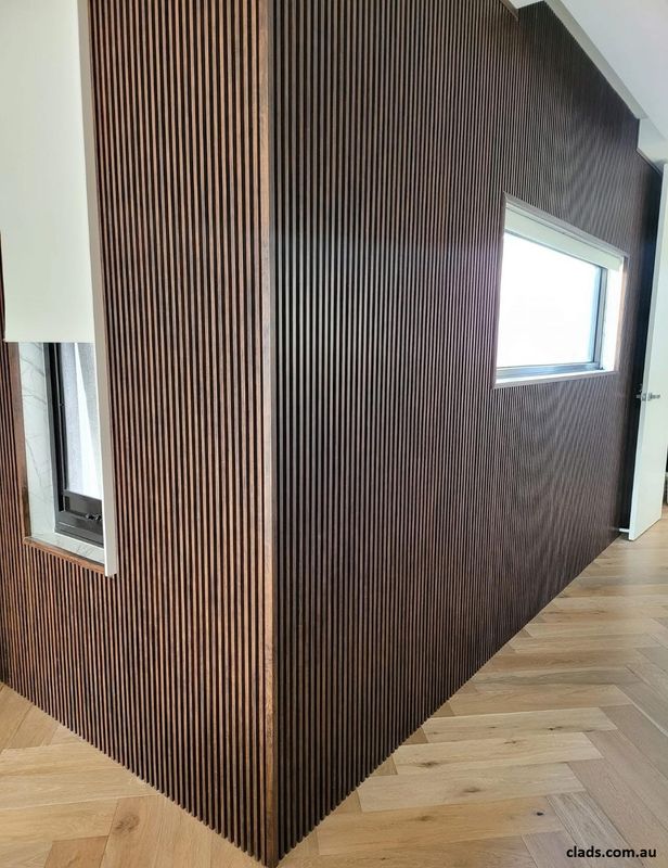 Internal Cladding In Walnut/Chestnut (6180-1) 6 Slat 3 M Internal Cladding In Walnut/Chestnut (6180-1) 6 Slat 3 M