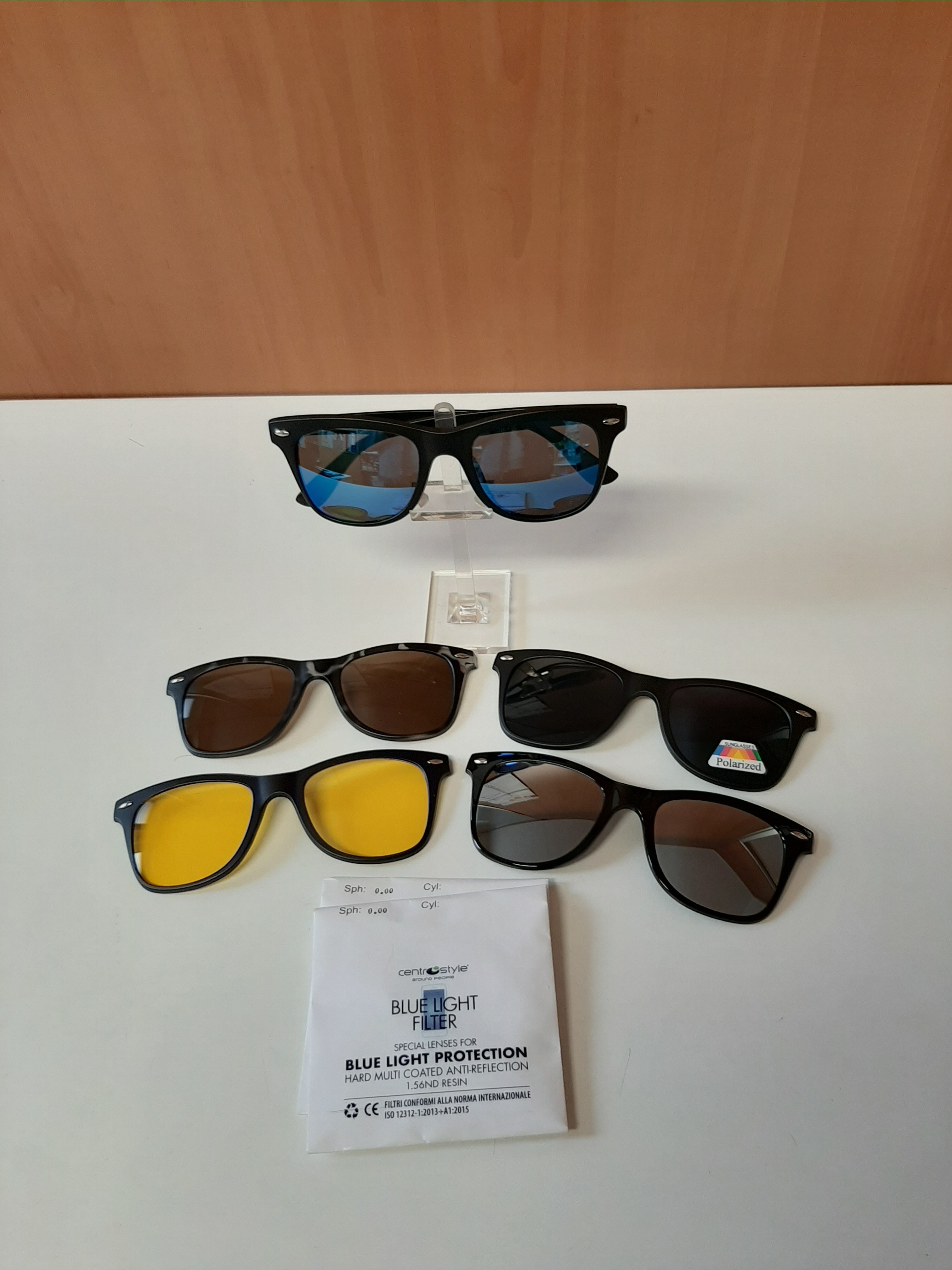 ALAN Occhiale FILTRO LUCE BLU senza diottrie + 5 clip on ALAN Occhiale FILTRO LUCE BLU senza diottrie + 5 clip on