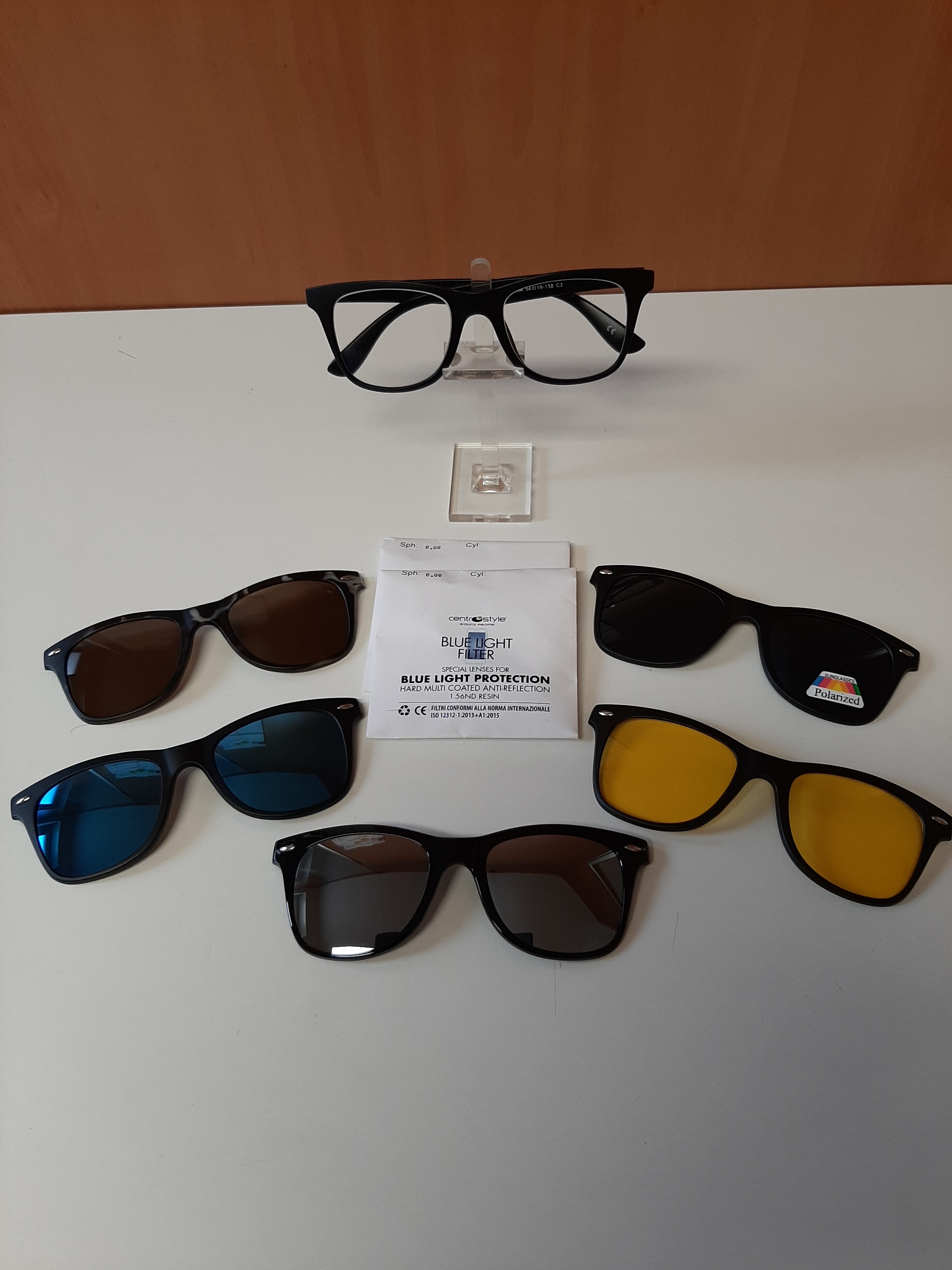 ALAN Occhiale FILTRO LUCE BLU senza diottrie + 5 clip on ALAN Occhiale FILTRO LUCE BLU senza diottrie + 5 clip on