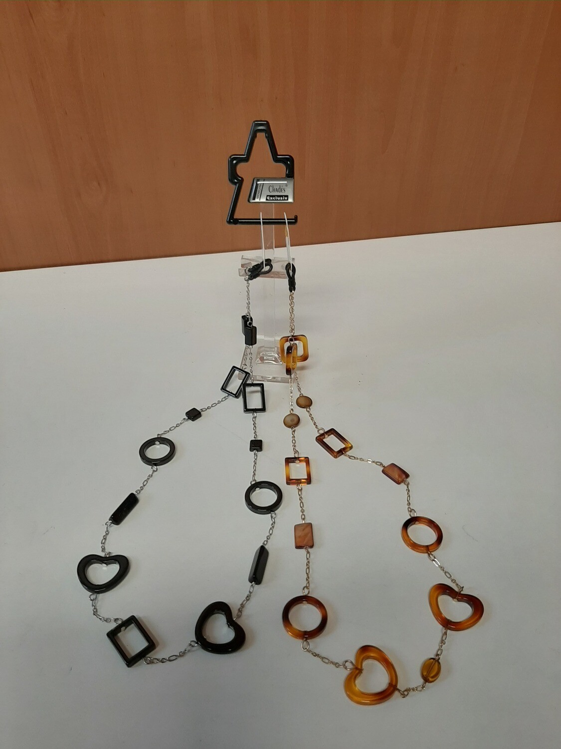 Catenella portaocchiali con inserti cuore