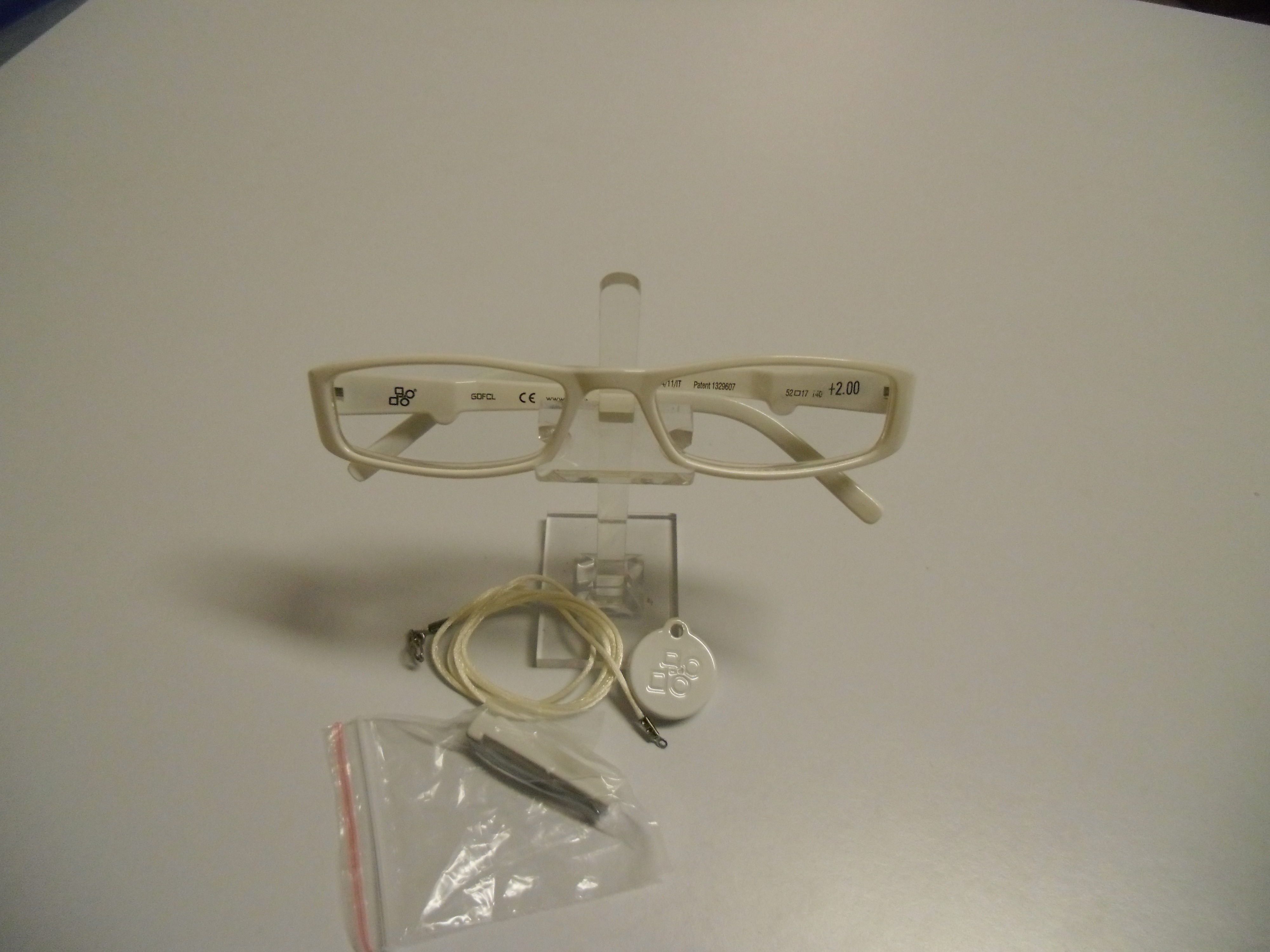 CliC GoDo Fly White