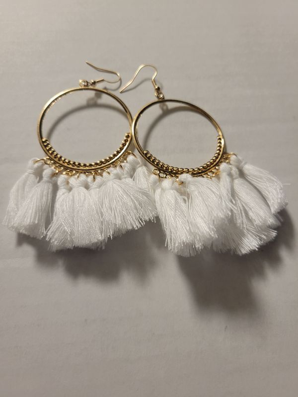 Pearl Whisper Earrings also available in black
