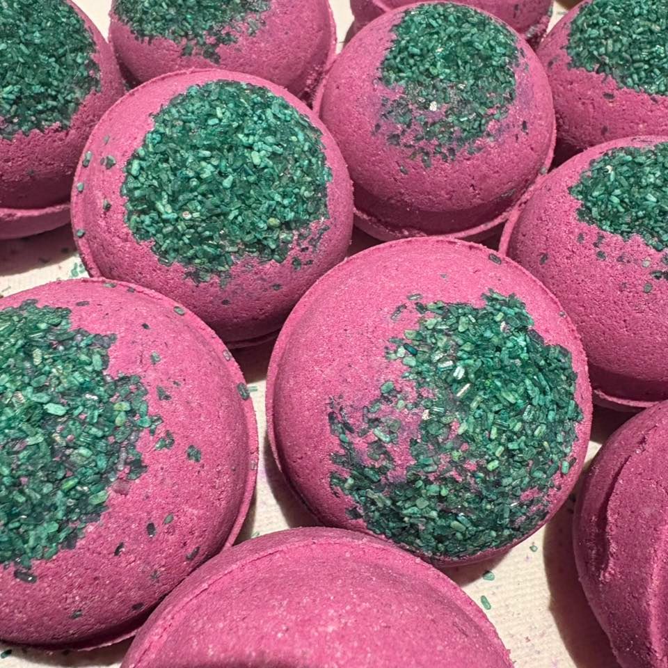 RING Large Round Bath Bomb (Contains Silver Plated Ring)