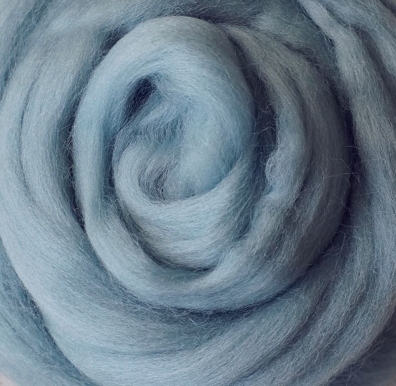 Kammzug 'helles Schieferblau' - reine Wolle (Merino) 10g • weitere Knäuelgrößen verfügbar