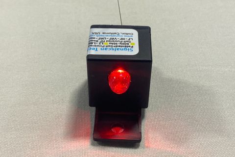 SIGNALCUBE RF Detector,  60 Hz - 1.2 GHz, Miliwatts to Kilowatts, Light Detector, Easy Antenna Check, No Battery!