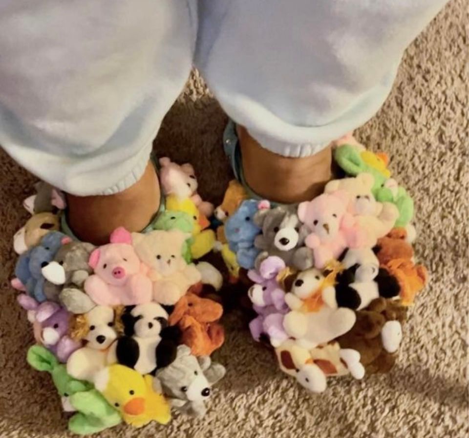 Teddy bear plush slippers