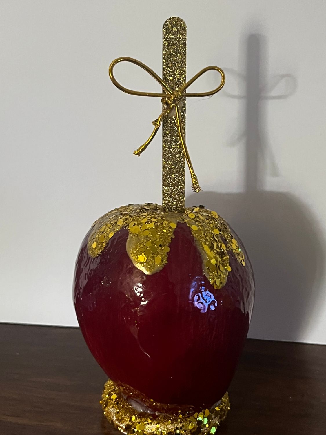 Gold glitter candy apple