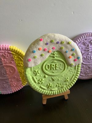 Fake Bake Oreo Decor
