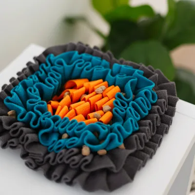 Messy Mutts Square Forage/Snuffle Mat 11"x 11"