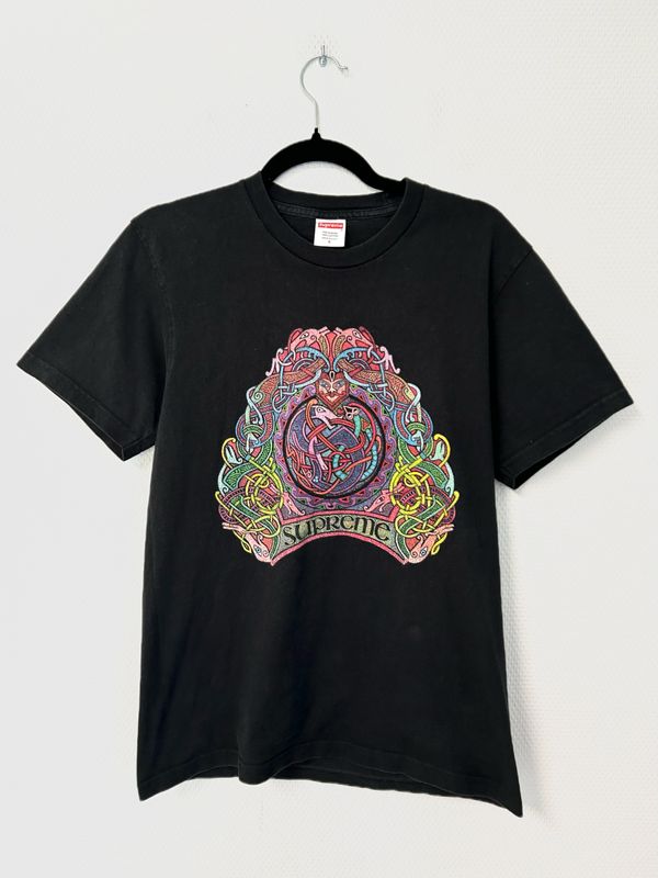 Supreme SS19 knot tshirt