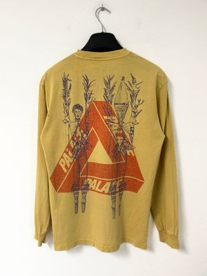 Palace FW2018 Pair of Hippys Longsleeve 💛 Palace FW2018 Pair of Hippys Longsleeve 💛