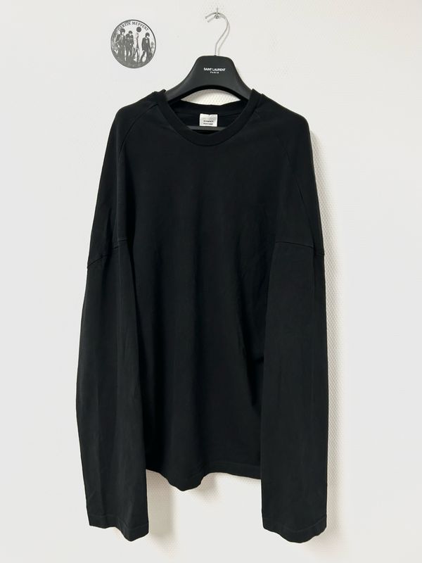 Vetements by Demna Gvasalia FW2016 “Misplaced” Oversized Sweatshirt